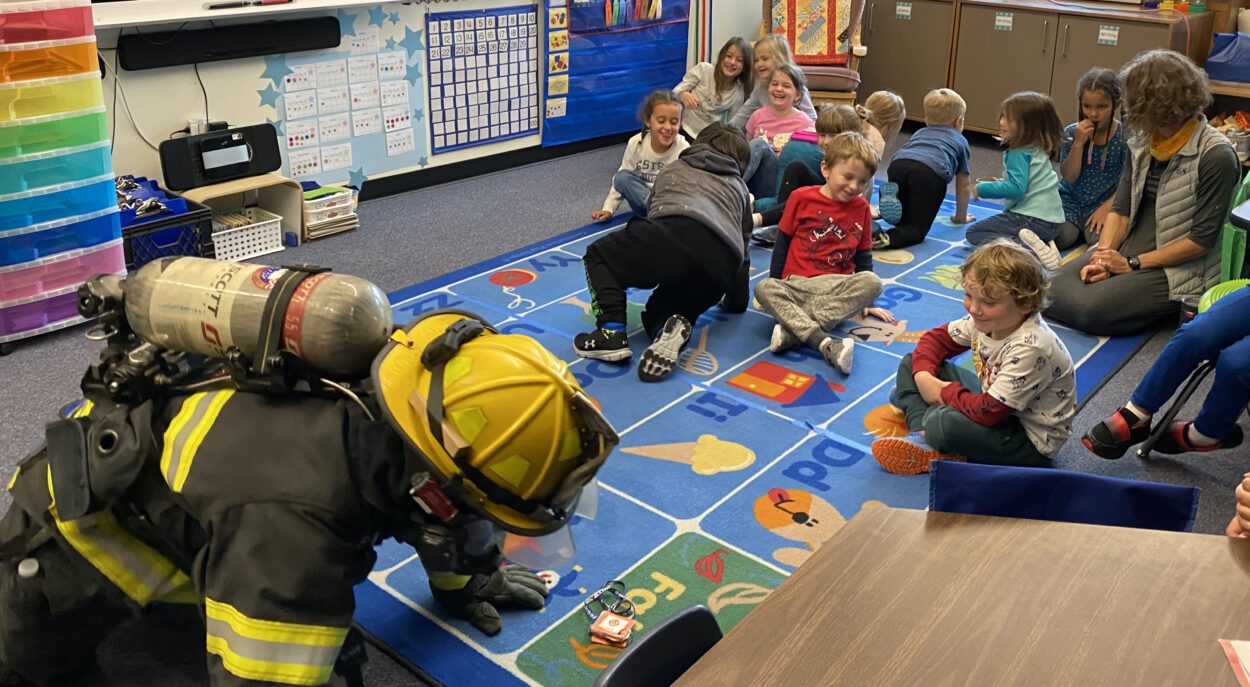 petersburg-firefighters-visit-classrooms-for-learn-not-to-burn-fire